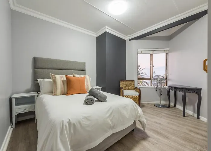 Beacon Wharf , George Hay 6 Seafront Accommodation