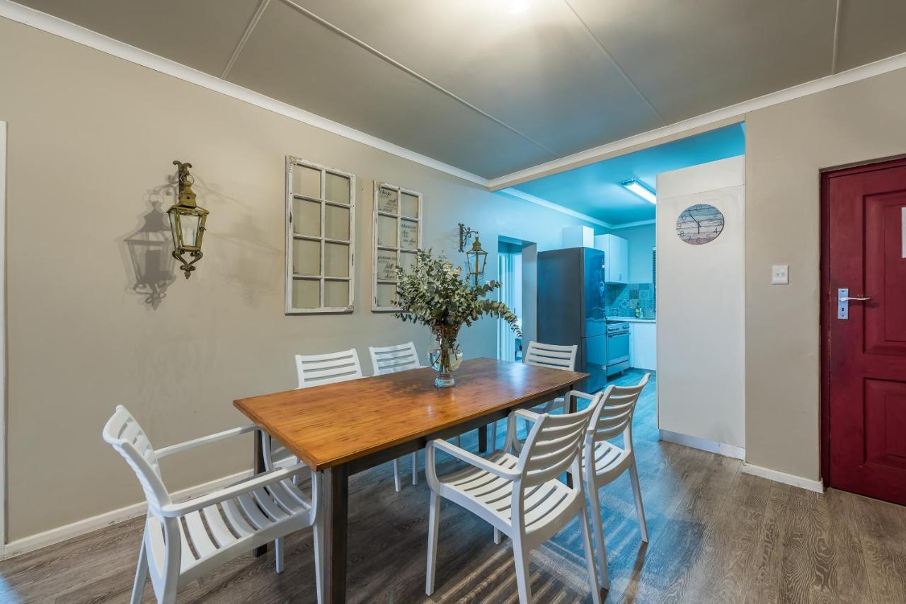 Apartment Beacon Wharf , George Hay 6 Seafront *