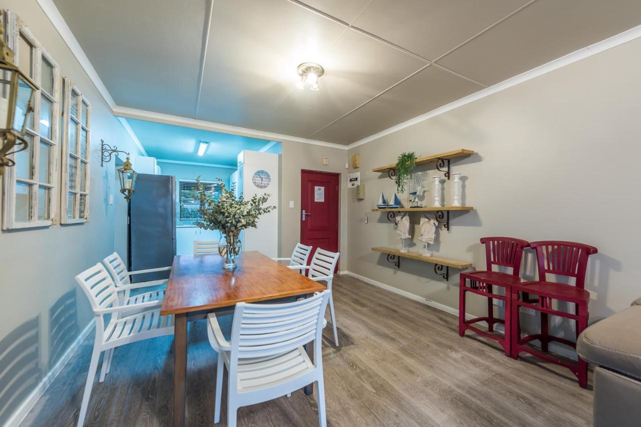 Beacon Wharf , George Hay 6 Seafront Apartment