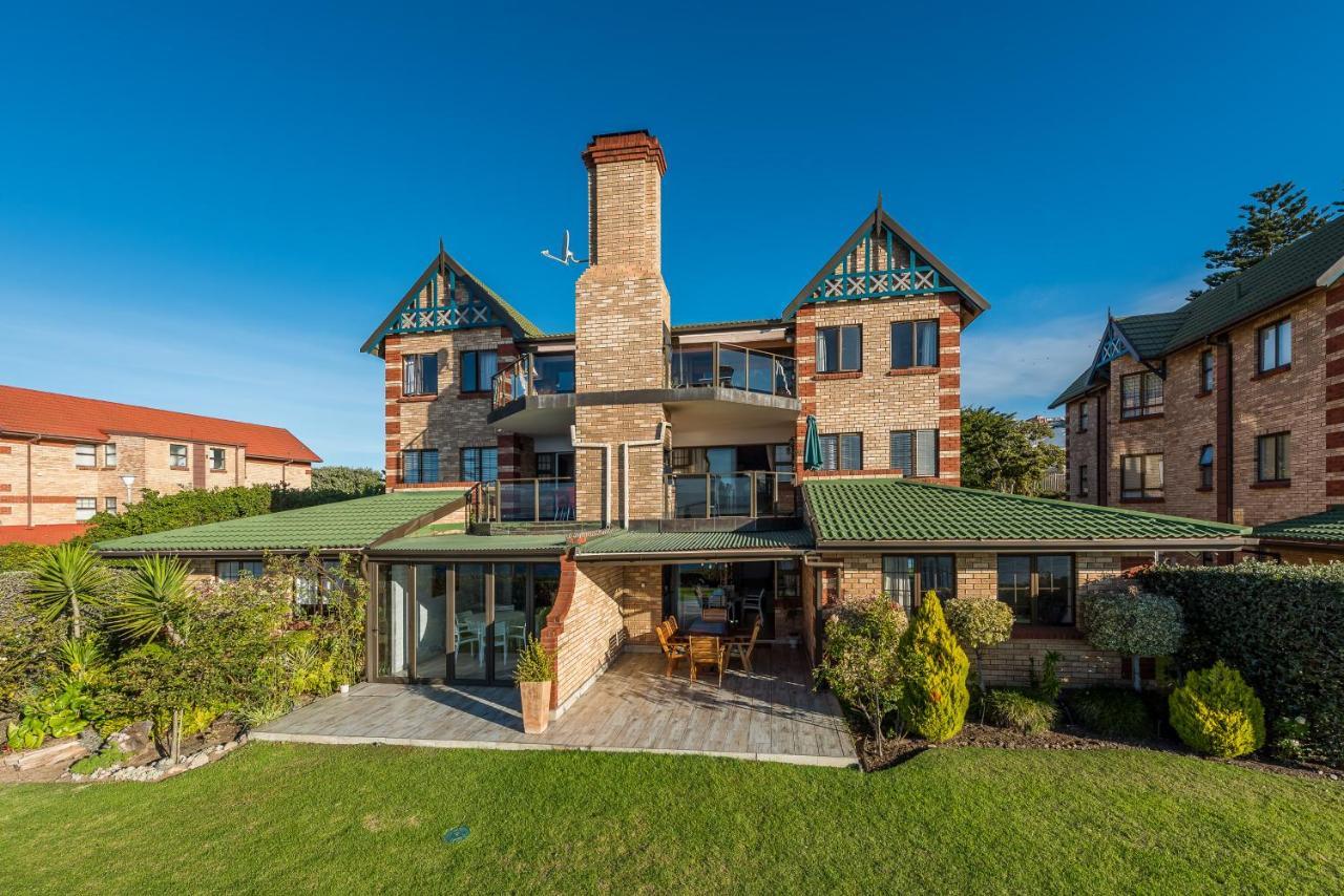Beacon Wharf , George Hay 6 Seafront Mossel Bay